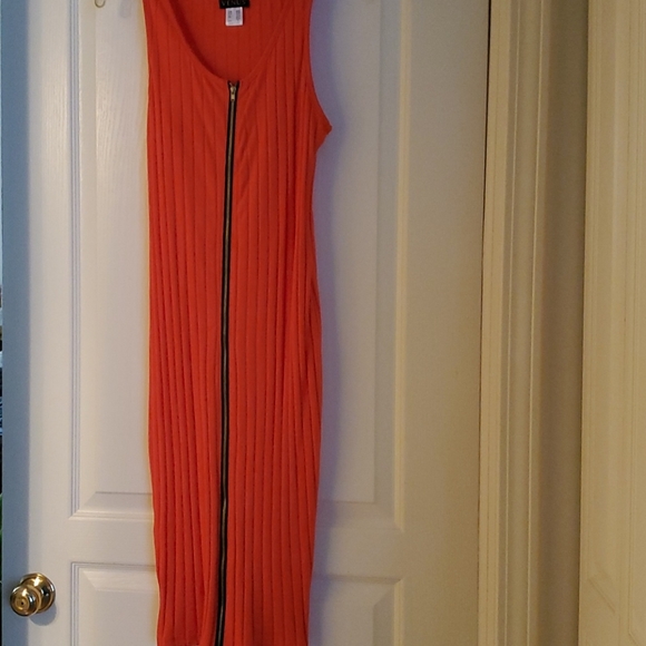 Dress - Picture 1 of 1